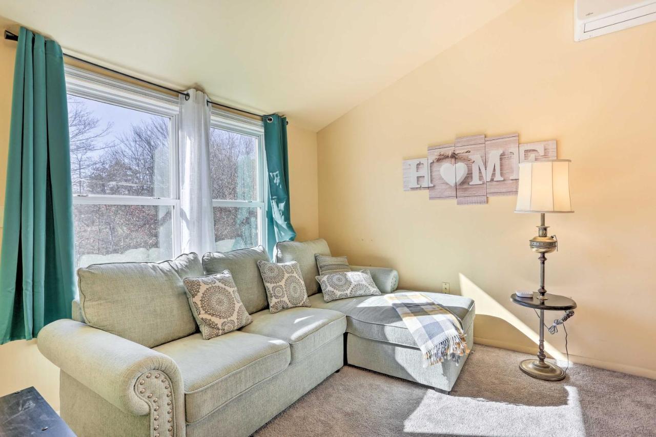 Peaceful Poconos Home With Lake And Pool Access! Long Pond المظهر الخارجي الصورة