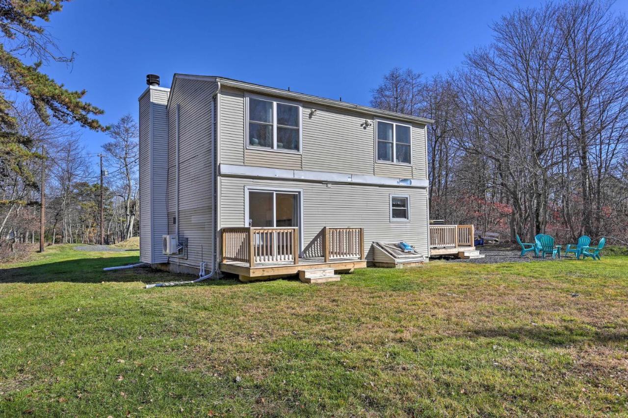 Peaceful Poconos Home With Lake And Pool Access! Long Pond المظهر الخارجي الصورة